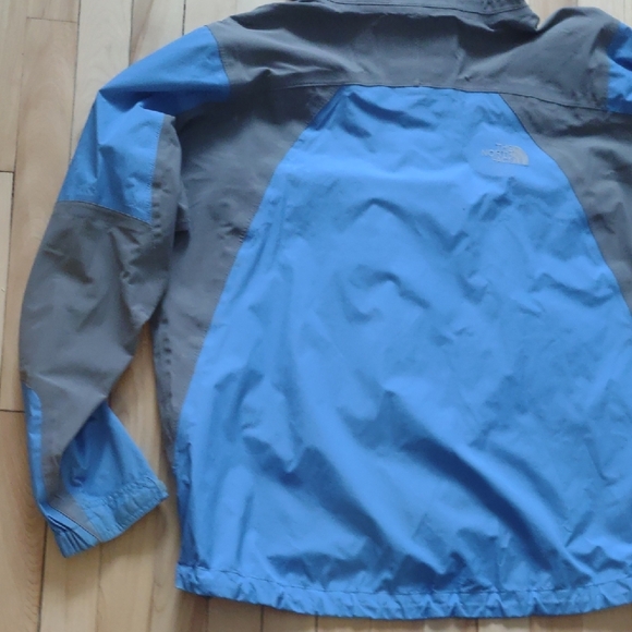The North Face Women's Blue and Gray Raincoat - Picture 12 of 16